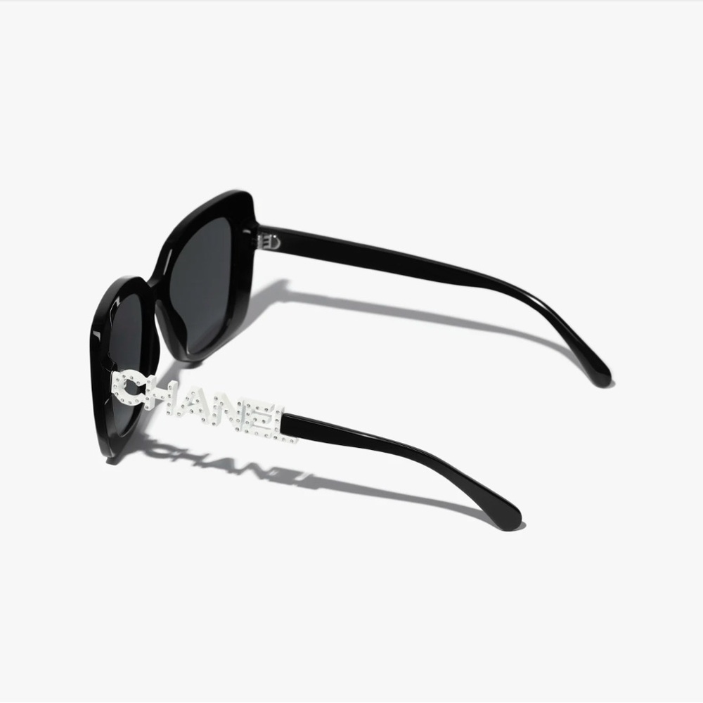 ❌SOLD❌Chanel Square Sunglasses - Black